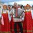 Николай Епифановский с северными певуньями на одном из сельских праздников / Фото из домашнего архива семьи Епифановских - Няръяна вындер